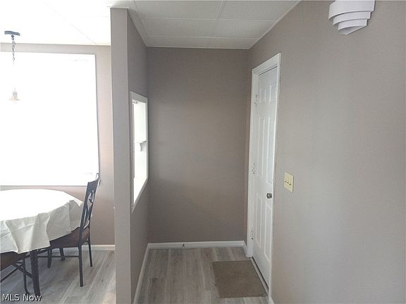 5th image of 1121 McKinley Ave NW