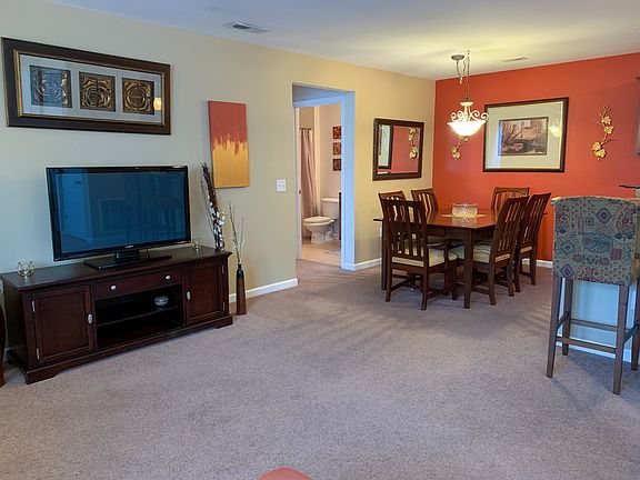 3rd image of 4421 Jay Bird Cir Unit 102