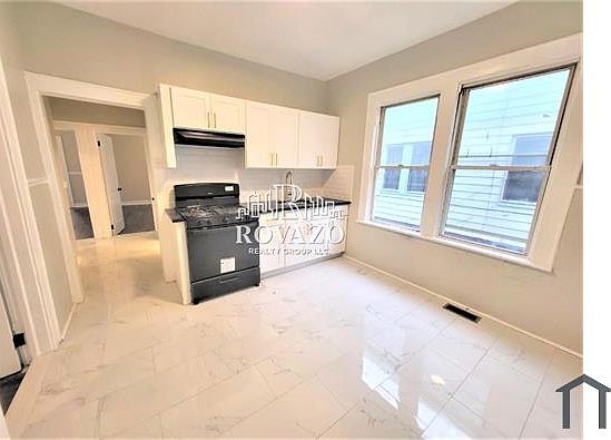 1st image of 281 Schley St Floor 2