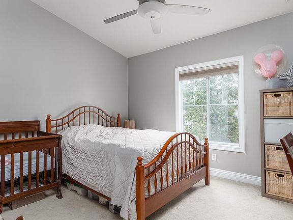 5th image of 10 Cupertino Cir