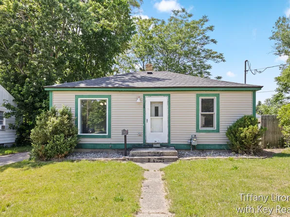 3241 Buchanan Ave SW, Wyoming, MI 49548