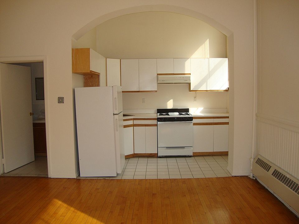 1st image of 162 McLean Ave APT 2C