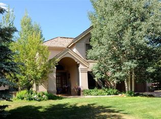 210 Longhorn Rd, Edwards, CO 81632