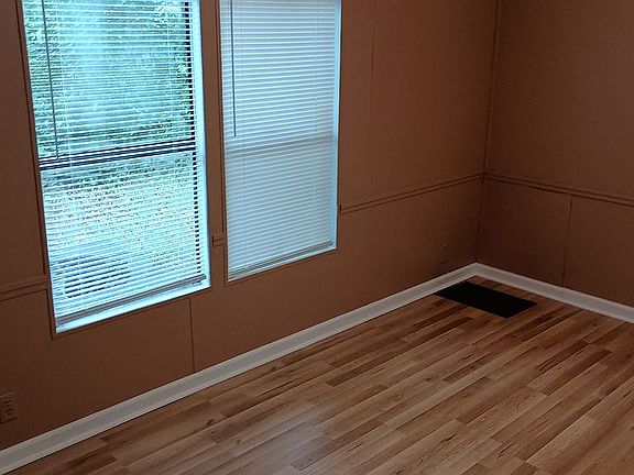3rd image of 304 Ada Ct