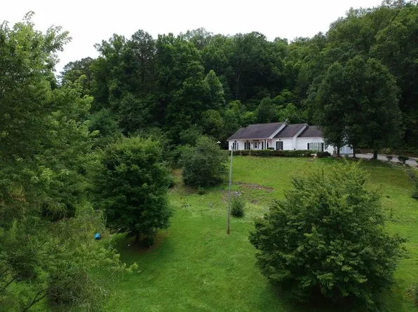 251 Slaybacon Rd, Robbinsville, NC 28771
