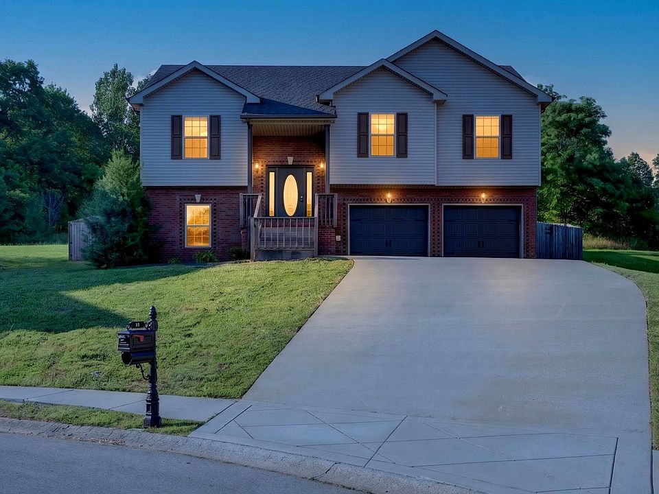 1st image of 493 Comanche Ct