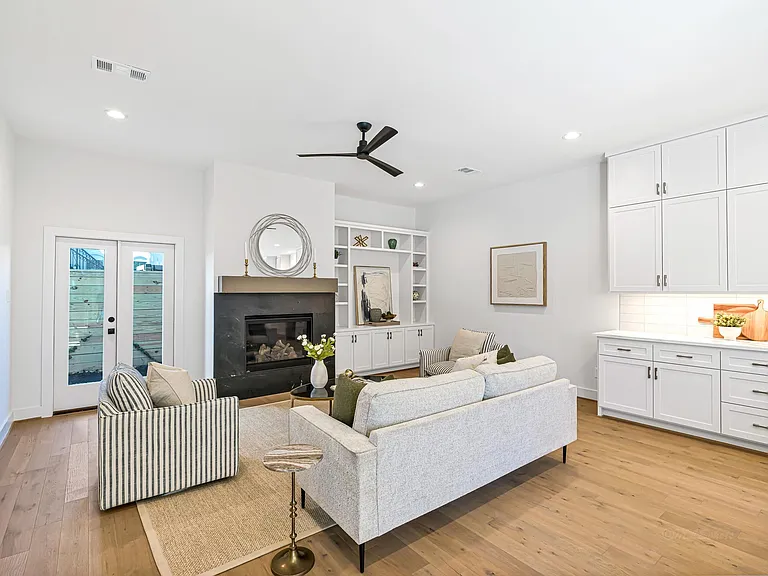 1207 Tabor St — Photo 18