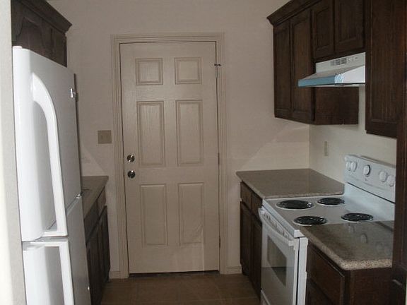 3rd image of 200 E Aldrin Ct