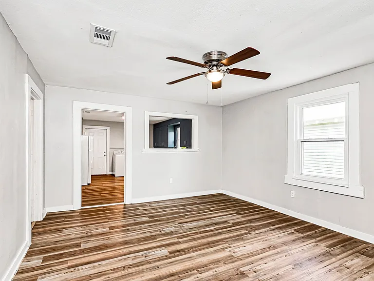 427 Palm St — Photo 6