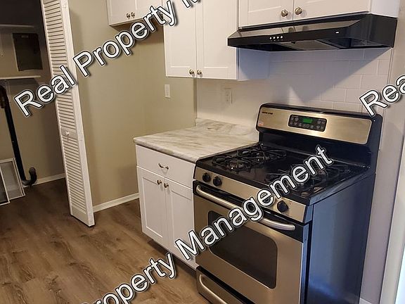 2nd image of 703 1/2 N Grant St