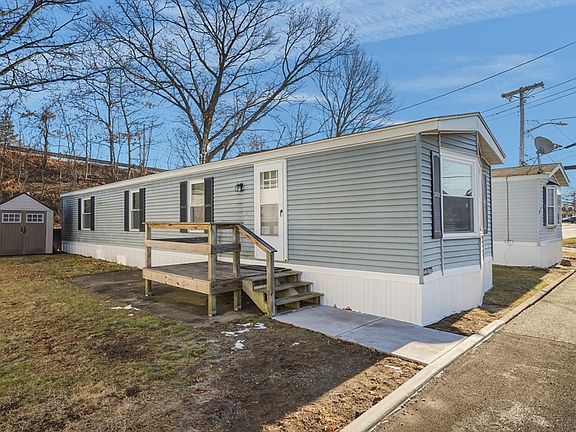 2nd image of 548 Kenyon Ave #4