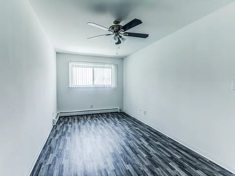 Sterling Troy Apartments — Photo 19