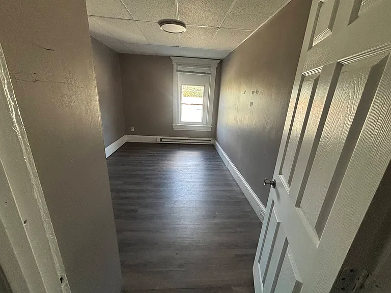 409 W Broad St #5 — Photo 11