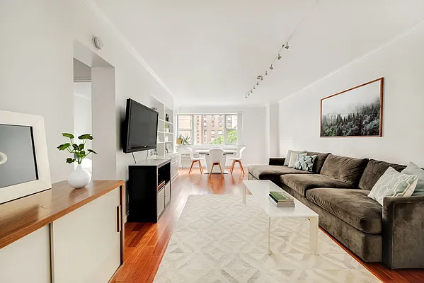 Sold by Compass | media 3