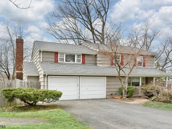 509 Berry Ln, Paramus Boro, NJ 07652