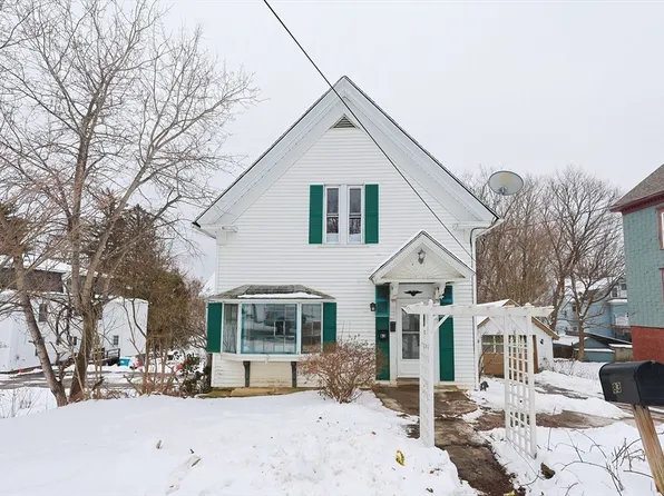 83 Maple St, North Brookfield, MA 01535