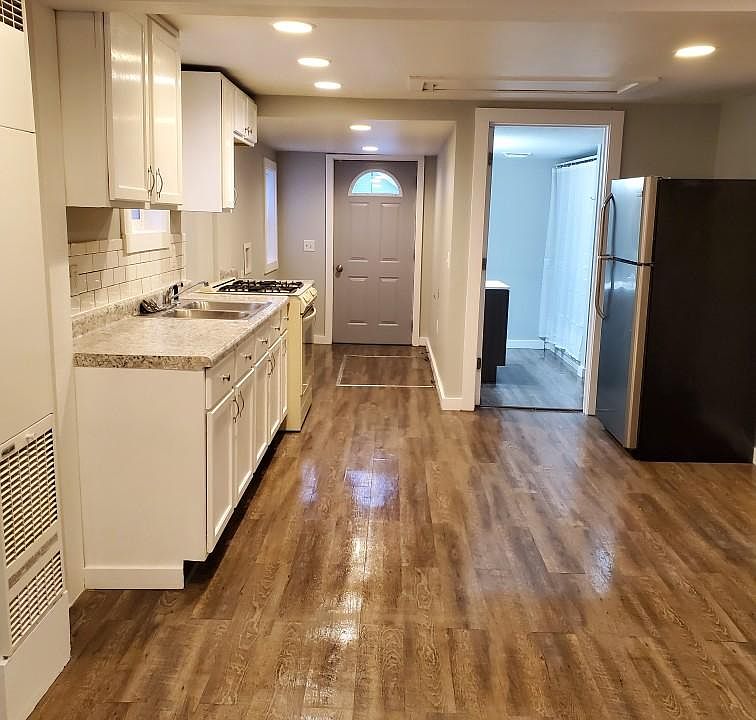 2nd image of 802 N Osmun St