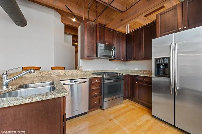 2 bed, 1400 sqft, $3,880 — Photo 3
