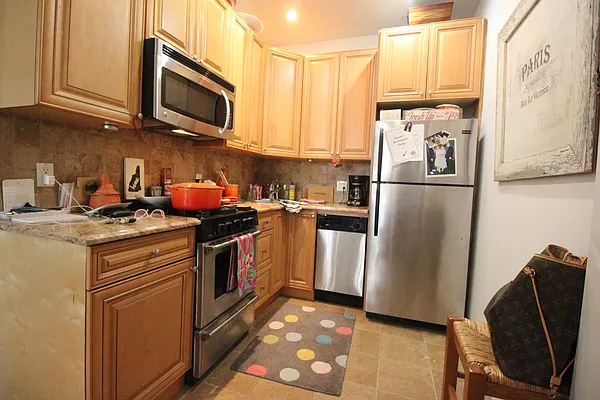 Rented by Luxor Homes & Investment Realty | media 13