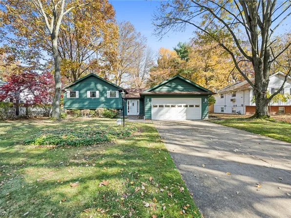 327 Claymore Blvd, Richmond Heights, OH 44143
