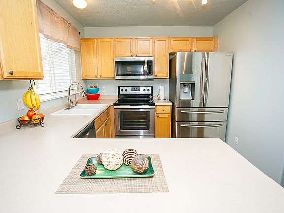 5th image of 5541 N Geneva Way