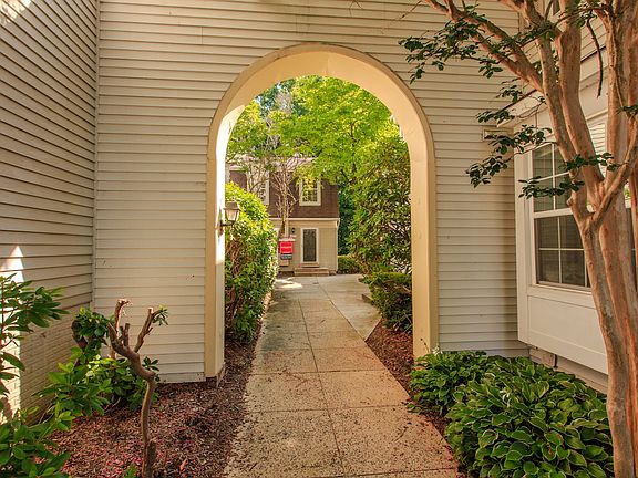 2nd image of 5880 Bridgetown Ct #46