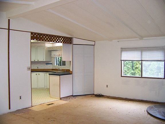 5th image of 20500 123rd Pl SE