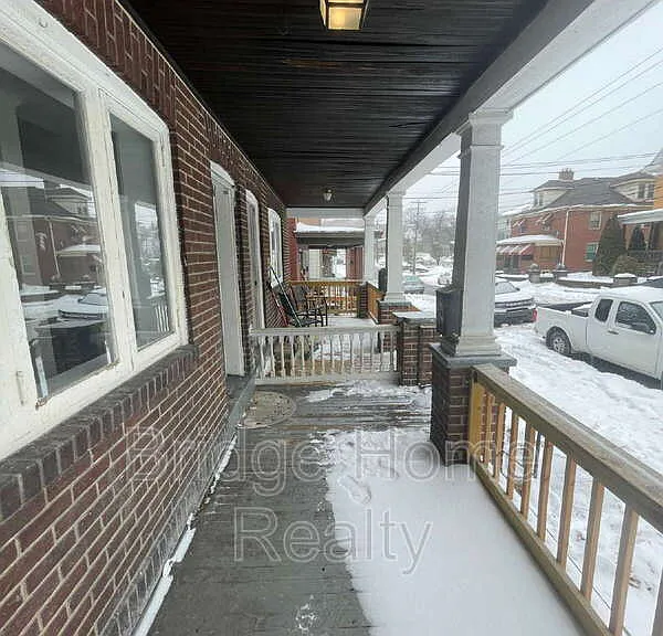 136 S Spring Ave — Photo 5