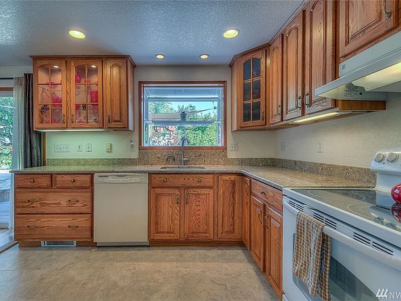 5th image of 8114 151st Street Ct NW
