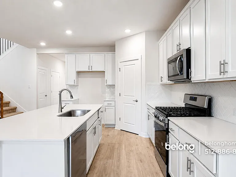 429 Tinto St — Photo 12