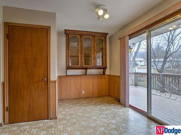 5th image of 9728 Nina St
