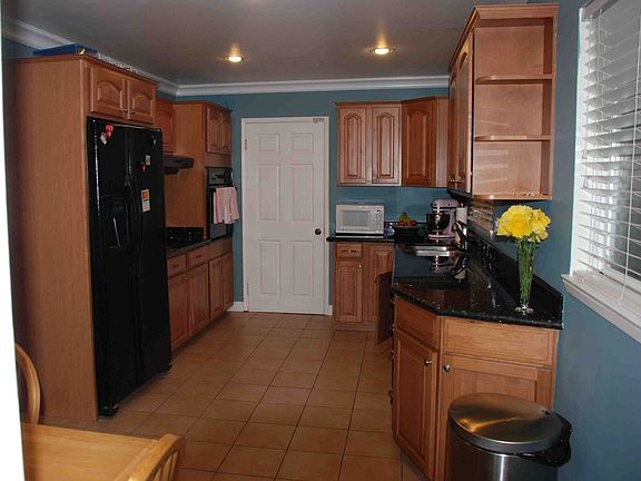 5th image of 4877 Anna Dr