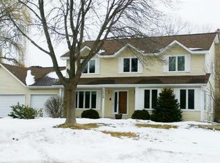 15359 Shadow Creek Rd, Maple Grove, MN 55311