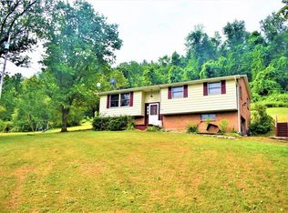 254 Rocky Mountain Rd, New Stanton, PA 15672