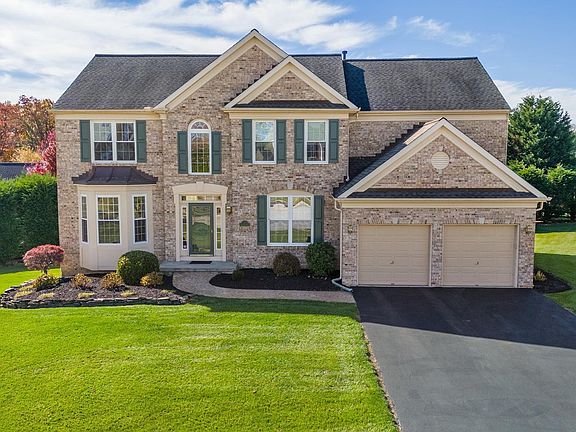 3rd image of 7 Warbler Ct