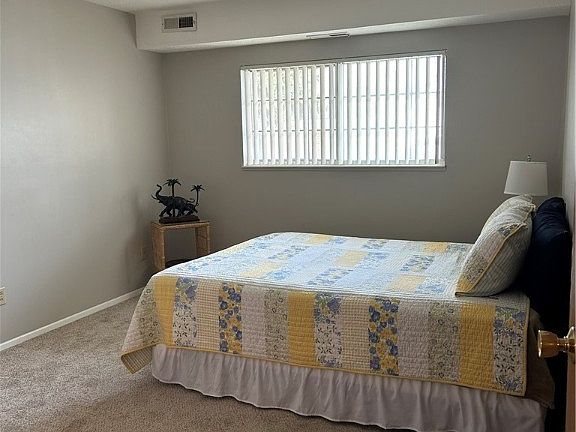 5th image of 27069 Oakwood Cir #W103