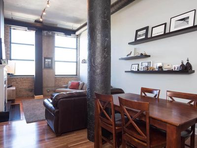 1800 W Roscoe St, Chicago, IL, 60657