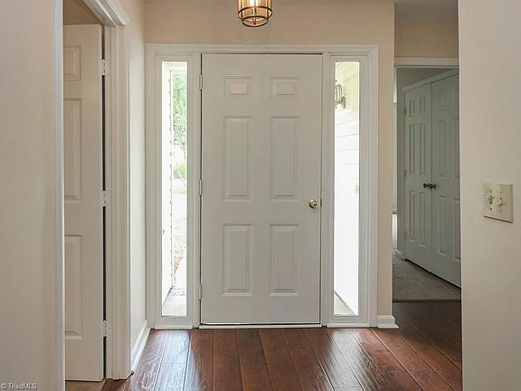 2nd image of 4029 Sherry Ct