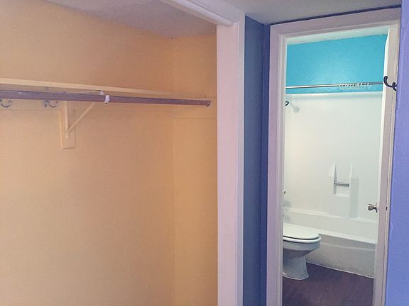 5th image of 2124 Burton Dr #10