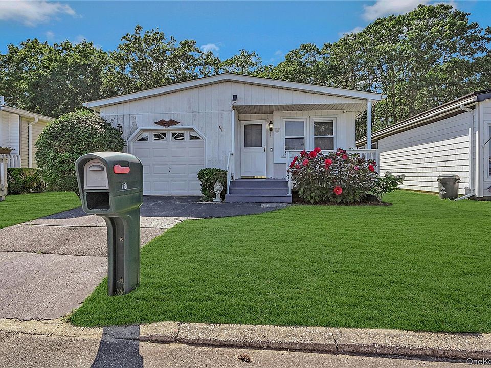 1st image of 161 Village Circle W #161