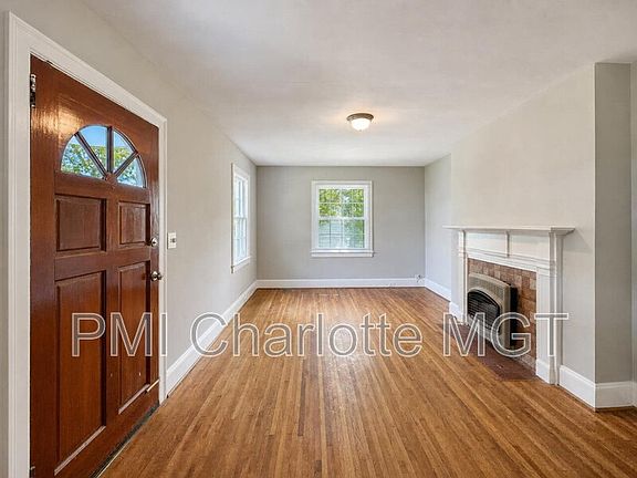 3rd image of 614 Marsh Rd