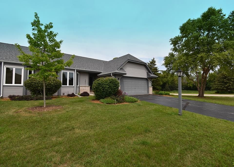 1st image of W159N11465 Red Oak Cir W #30