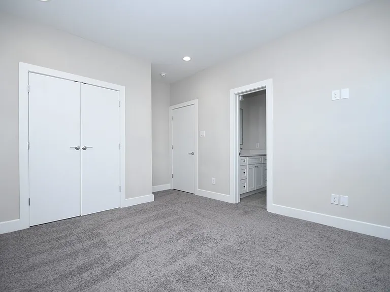 5904 Gardendale Dr #B — Photo 20