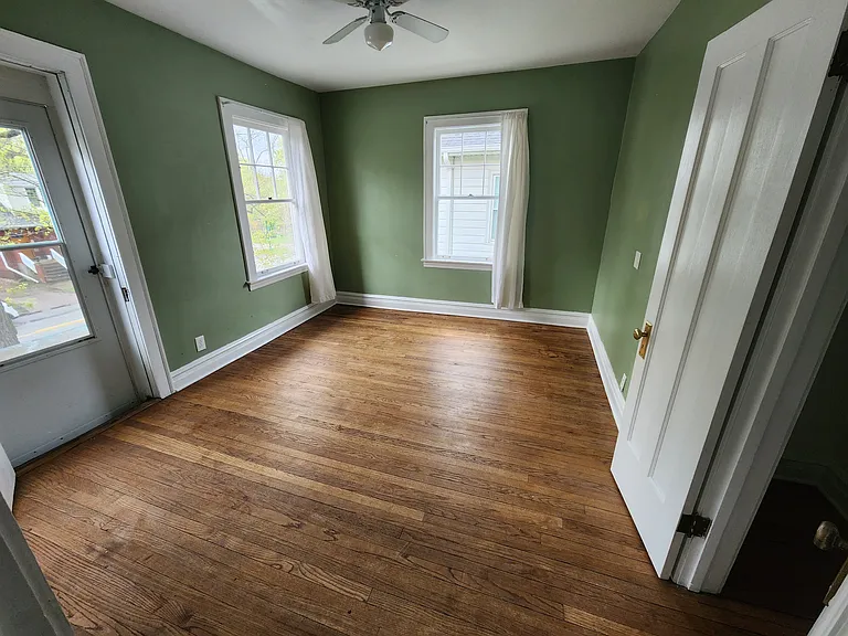 246 Maple Ave — Photo 11