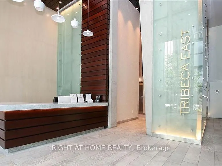 40 Nepean St #2306 — Photo 1