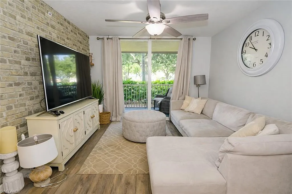 2 bed, 1.0 bath, 873 sqft, $1,595 — Photo 3