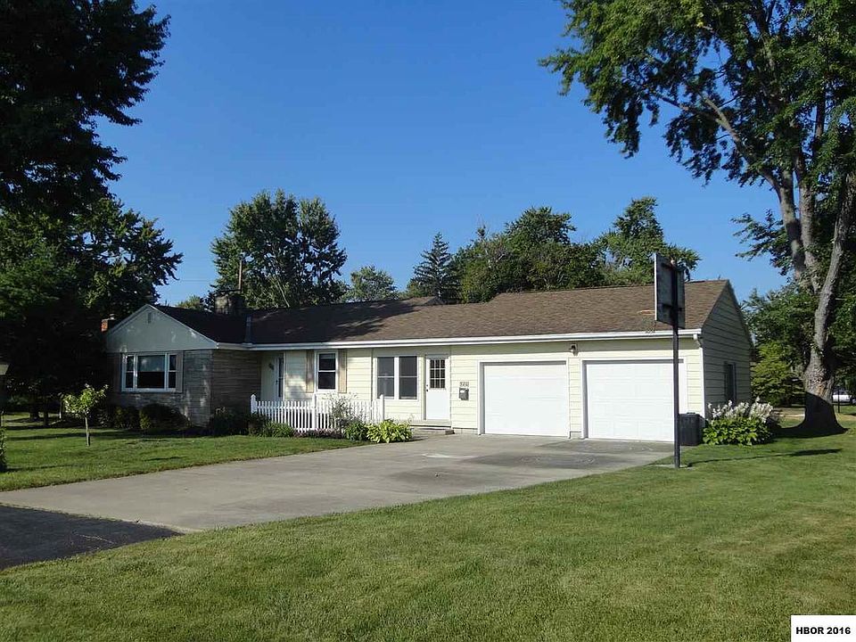 1st image of 520 Woodworth Dr