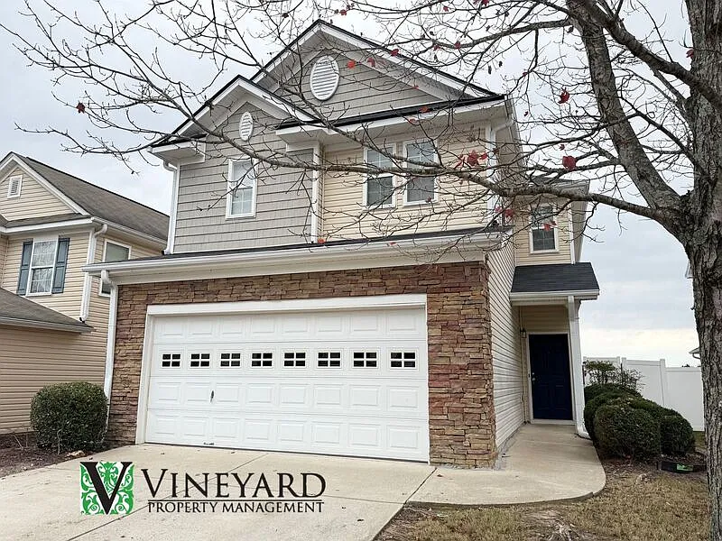 3 bed, 2.5 bath, 2075 sqft, $1,695 — Photo 3