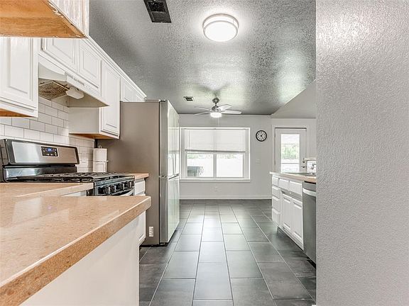 3rd image of 12220 S Land Ave