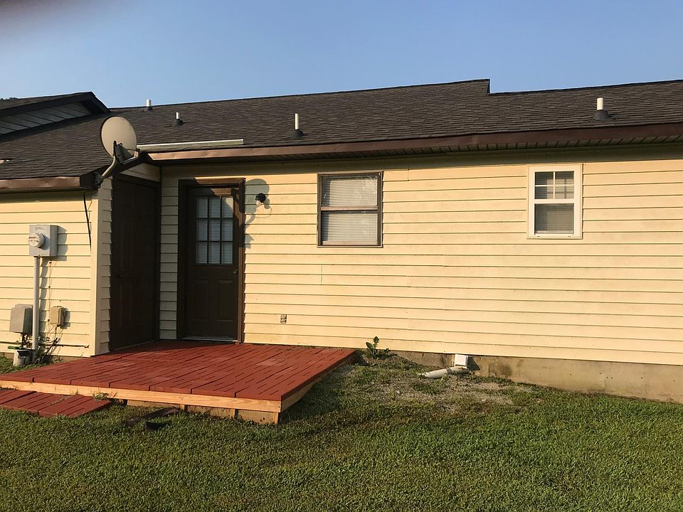2nd image of 521 Sara Kay Ln